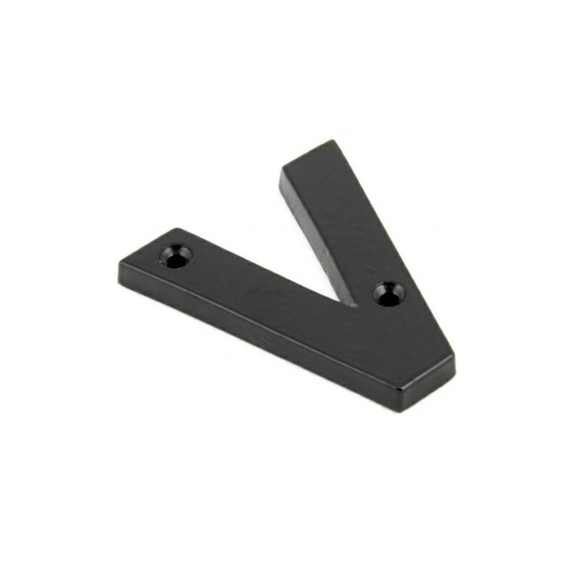 Litera "V" 78x8mm czarna