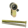 Adapter otworu YALE/WC metalowy trzp. 6mm AMIG DIS zmienia zamek na wkładkę na zamek do WC